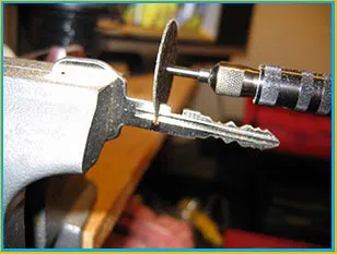 Interstate Lock & Key Shop Houston, TX 281-670-2378 - 4-key-cutting